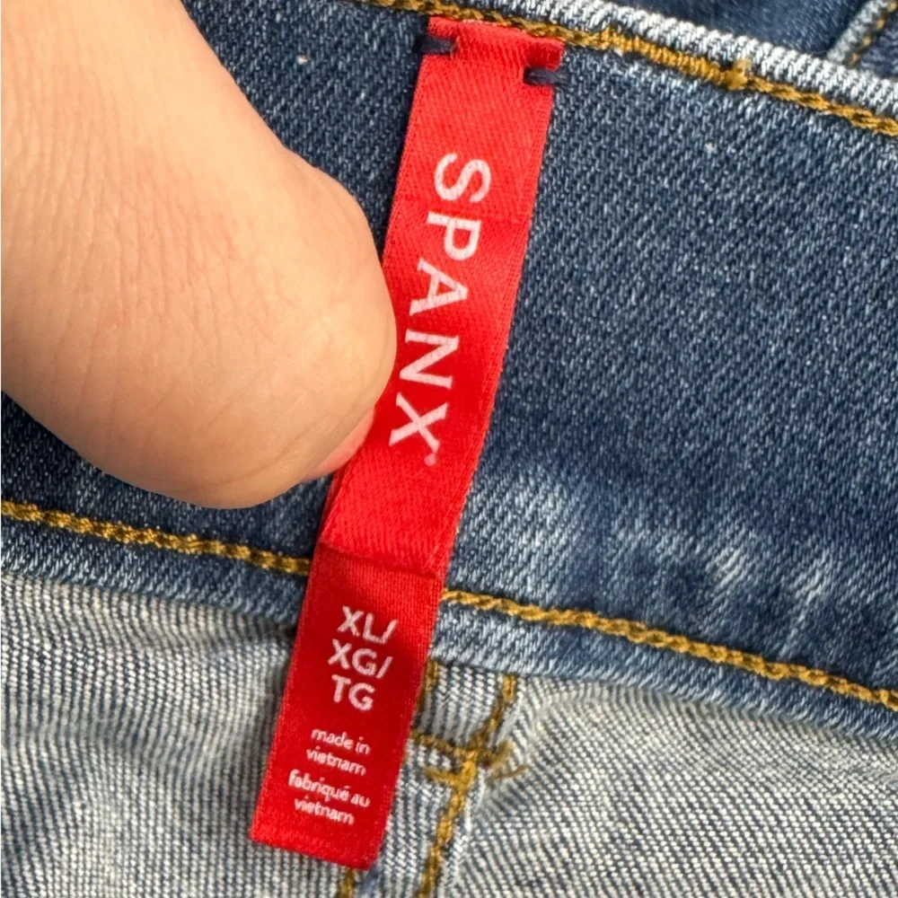 Spanx Flare Leg Jeans Size XL In Vintage Indigo Blue